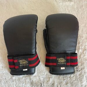 Child Youth Small Taekwondo Martial Arts Hand SPARRING GLOVES Gear Pad Black